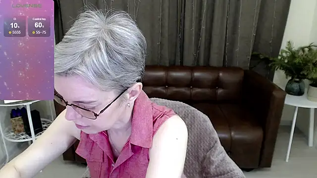 Snapshot of Cutie_Erikaa1 chatting on January 15, 2:38 am Cutie Erikaa1 online show from January 15, 2:38 am