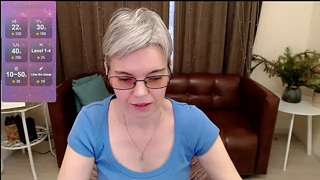 Snapshot of Cutie_Erikaa1 chatting on January 17, 5:11 am Cutie Erikaa1 online show from January 17, 5:11 am