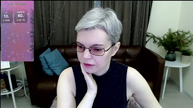 Snapshot of Cutie_Erikaa1 chatting on January 19, 1:53 am Cutie Erikaa1 online show from January 19, 1:53 am