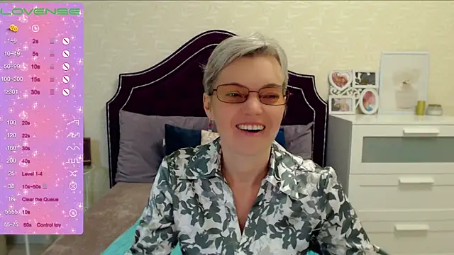 Snapshot of Cutie_Erikaa1 chatting on February 10, 2:30 am Cutie Erikaa1 online show from February 10, 2:30 am