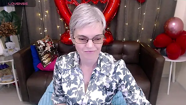 Snapshot of Cutie_Erikaa1 chatting on February 12, 6:51 am Cutie Erikaa1 online show from February 12, 6:51 am