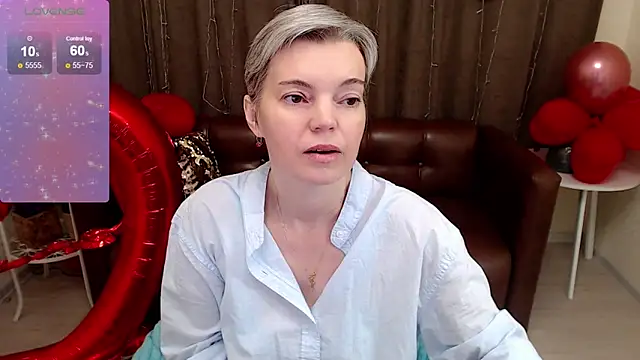 Snapshot of Cutie_Erikaa1 chatting on February 14, 2:28 am Cutie Erikaa1 online show from February 14, 2:28 am