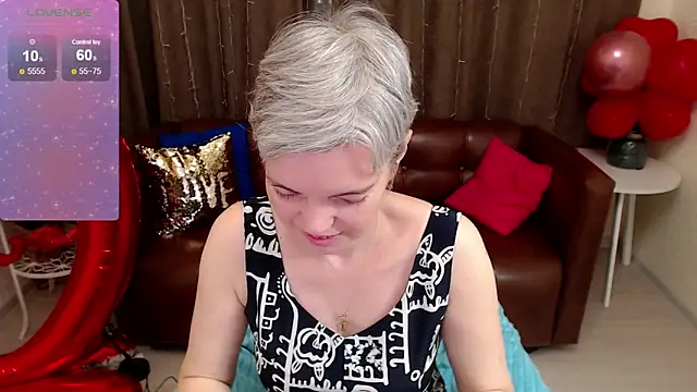 Snapshot of Cutie_Erikaa1 chatting on February 15, 2:37 am Cutie Erikaa1 online show from February 15, 2:37 am