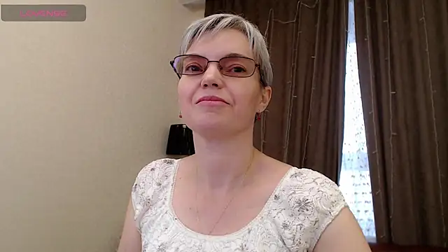 Snapshot of Cutie_Erikaa1 chatting on March 2, 5:23 am Cutie Erikaa1 online show from March 2, 5:23 am