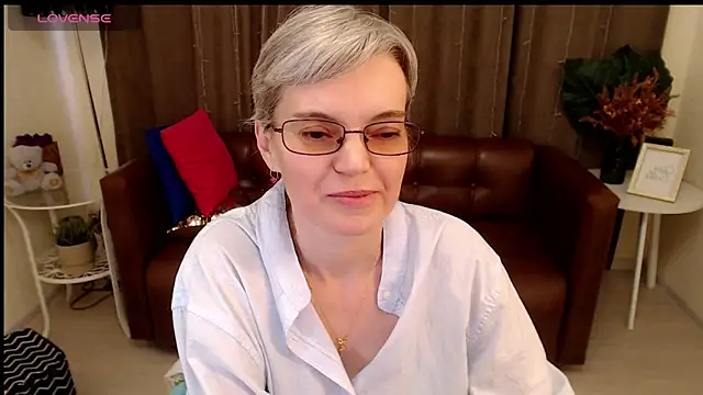 Snapshot of Cutie_Erikaa1 chatting on March 7, 8:45 am Cutie Erikaa1 online show from March 7, 8:45 am