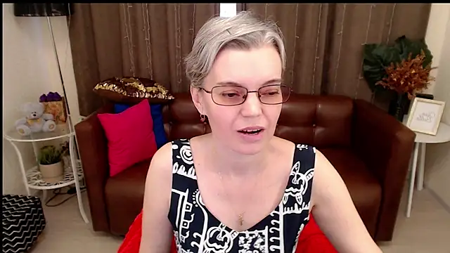 Snapshot of Cutie_Erikaa1 chatting on March 13, 5:43 am Cutie Erikaa1 online show from March 13, 5:43 am