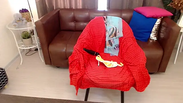 Snapshot of Cutie_Erikaa1 chatting on March 16, 5:36 am Cutie Erikaa1 online show from March 16, 5:36 am