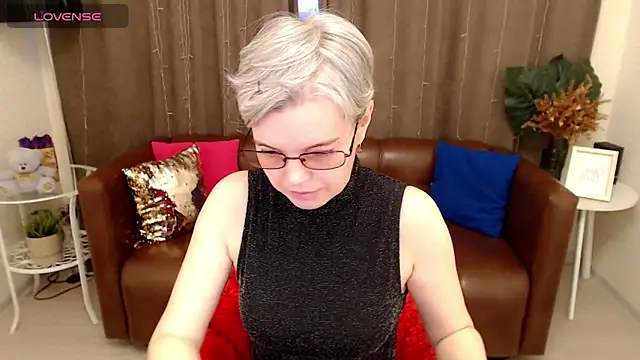 Snapshot of Cutie_Erikaa1 chatting on March 22, 2:27 am Cutie Erikaa1 online show from March 22, 2:27 am