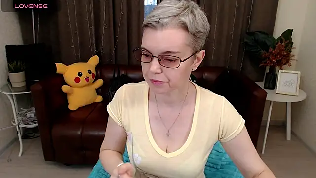 Snapshot of Cutie_Erikaa1 chatting on September 11, 2:00 am Cutie Erikaa1 online show from September 11, 2:00 am