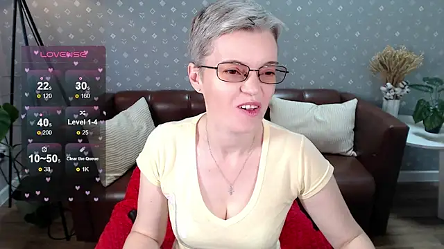 Snapshot of Cutie_Erikaa1 chatting on September 12, 11:32 am Cutie Erikaa1 online show from September 12, 11:32 am