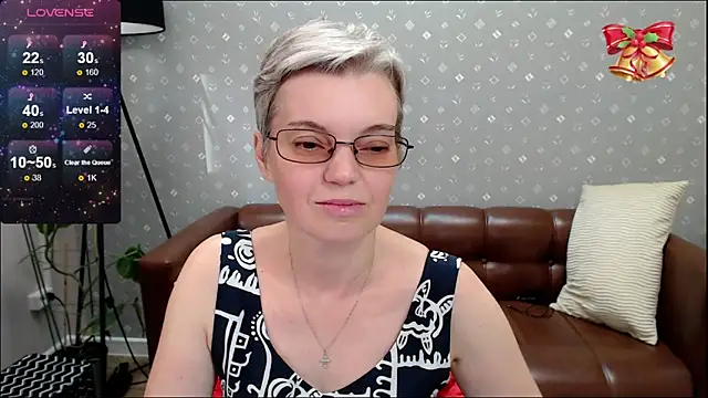 Snapshot of Cutie_Erikaa1 chatting on October 9, 4:32 am Cutie Erikaa1 online show from October 9, 4:32 am