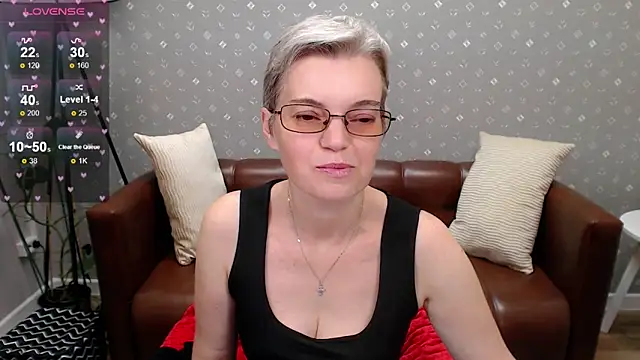 Snapshot of Cutie_Erikaa1 chatting on October 10, 3:05 am Cutie Erikaa1 online show from October 10, 3:05 am