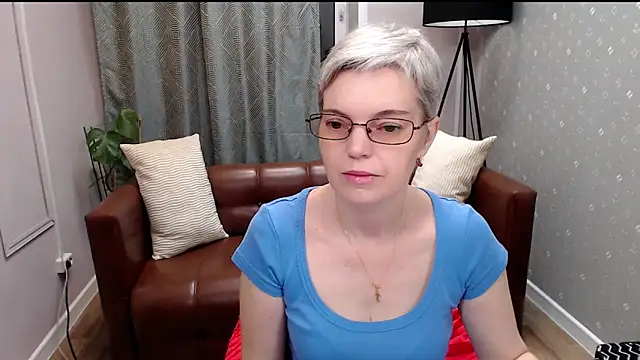 Snapshot of Cutie_Erikaa1 chatting on October 19, 2:12 am Cutie Erikaa1 online show from October 19, 2:12 am