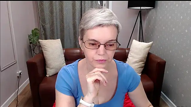 Snapshot of Cutie_Erikaa1 chatting on October 22, 2:12 am Cutie Erikaa1 online show from October 22, 2:12 am