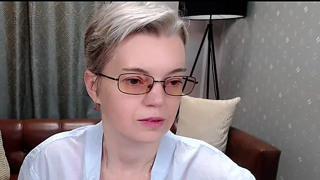 Snapshot of Cutie_Erikaa1 chatting on October 30, 2:24 am Cutie Erikaa1 online show from October 30, 2:24 am