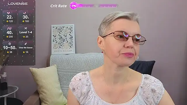 Snapshot of Cutie_Erikaa1 chatting on November 26, 2:34 am Cutie Erikaa1 online show from November 26, 2:34 am