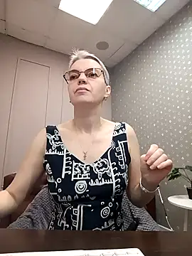 Snapshot of Cutie_Erikaa1 chatting on December 3, 2:41 am Cutie Erikaa1 online show from December 3, 2:41 am