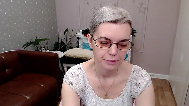 Cutie Erikaa1 online show from January 10, 2:24 am