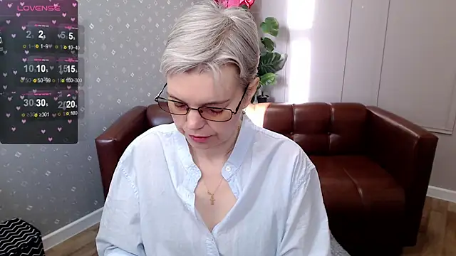 Cutie Erikaa1 online show from May 3, 2:17 am