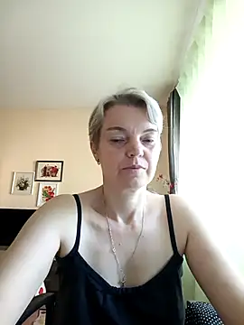 Cutie Erikaa1 online show from June 17, 4:26 am