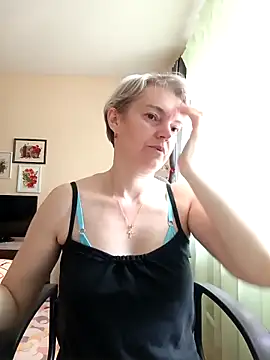 Cutie Erikaa1 online show from June 19, 4:28 am
