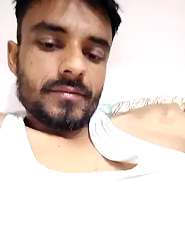 Snapshot of Gujrat_player chatting on May 3, 8:48 pm Gujrat player online show from May 3, 8:48 pm