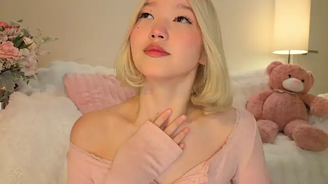 Snapshot of milli_sun_ chatting on June 25, 5:07 am milli sun online show from June 25, 5:07 am