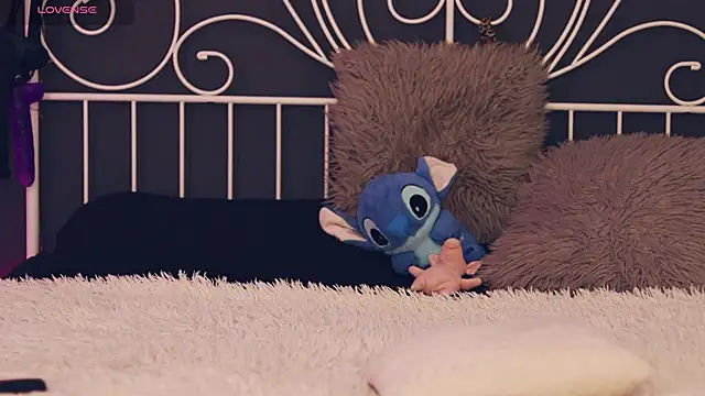 Snapshot of MissLilaa chatting on November 25, 4:18 pm MissLilaa online show from November 25, 4:18 pm