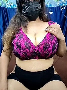 Snapshot of XXHOTSEX69 chatting on September 18, 7:54 am XXHOTSEX69 online show from September 18, 7:54 am