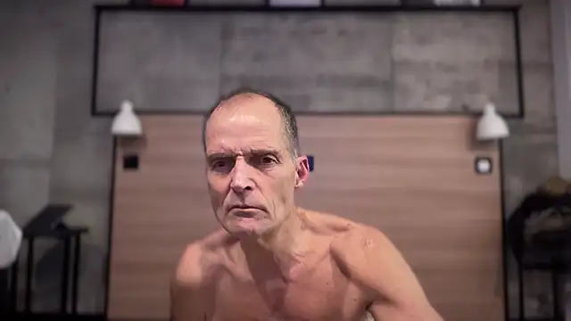 Snapshot of TowaFreespirit chatting on December 25, 9:00 pm TowaFreespirit online show from December 25, 9:00 pm