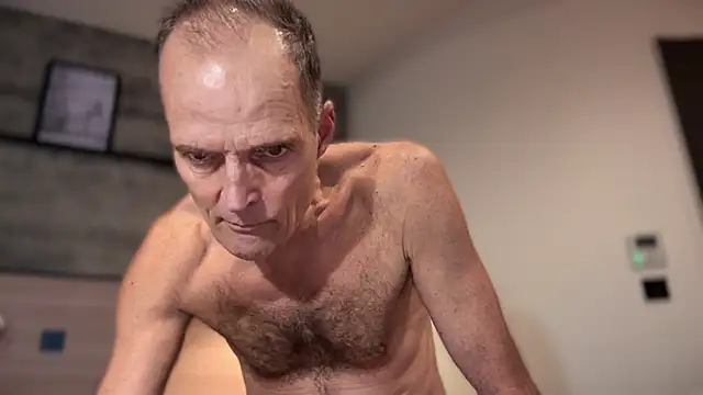 Snapshot of TowaFreespirit chatting on December 26, 2:37 pm TowaFreespirit online show from December 26, 2:37 pm