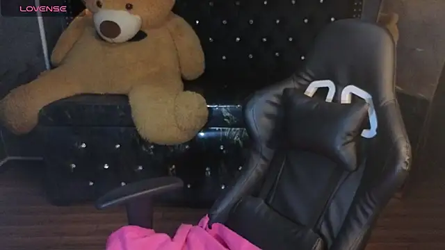 Kitty fox b online show from October 29, 12:51 pm