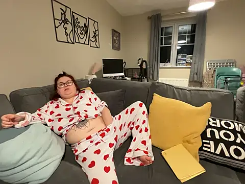 Snapshot of Tallulah-mae-xoxox chatting on January 27, 6:31 pm Tallulah-mae-xoxox online show from January 27, 6:31 pm