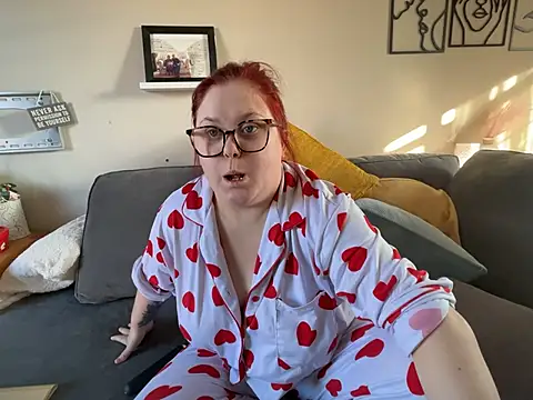 Snapshot of Tallulah-mae-xoxox chatting on February 2, 11:30 am Tallulah-mae-xoxox online show from February 2, 11:30 am