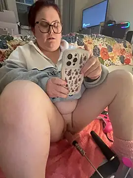 Snapshot of Tallulah-mae-xoxox chatting on February 22, 10:31 pm Tallulah-mae-xoxox online show from February 22, 10:31 pm