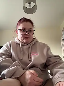 Snapshot of Tallulah-mae-xoxox chatting on February 28, 4:31 pm Tallulah-mae-xoxox online show from February 28, 4:31 pm