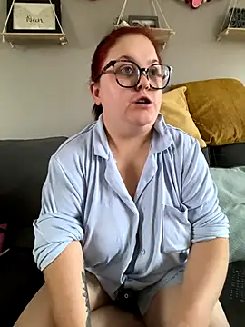 Snapshot of Tallulah-mae-xoxox chatting on September 13, 8:03 am Tallulah-mae-xoxox online show from September 13, 8:03 am