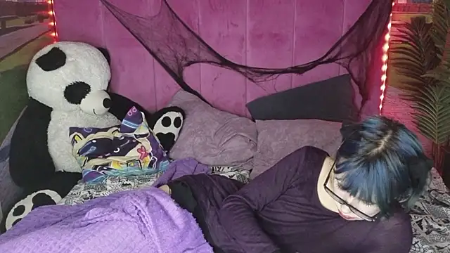 Baby lunatic online show from December 6, 8:18 pm