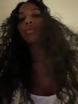 Snapshot of IamCrystal2 chatting on December 15, 5:10 pm IamCrystal2 online show from December 15, 5:10 pm