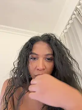 IamCrystal2 online show from May 15, 11:23 pm