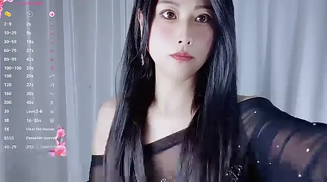 Snapshot of Blossom-666 chatting on December 11, 6:20 pm Blossom-666 online show from December 11, 6:20 pm