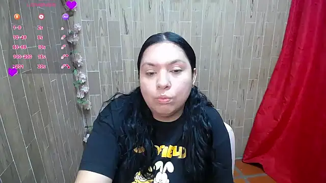 Snapshot of solyeria chatting on October 24, 2:08 am solyeria online show from October 24, 2:08 am