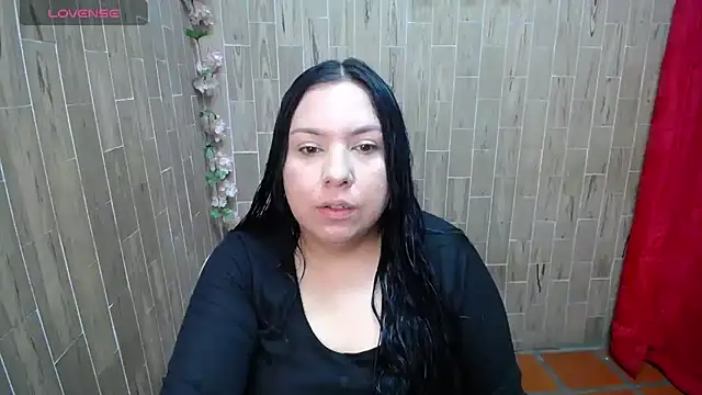 Snapshot of solyeria chatting on December 18, 3:56 am solyeria online show from December 18, 3:56 am