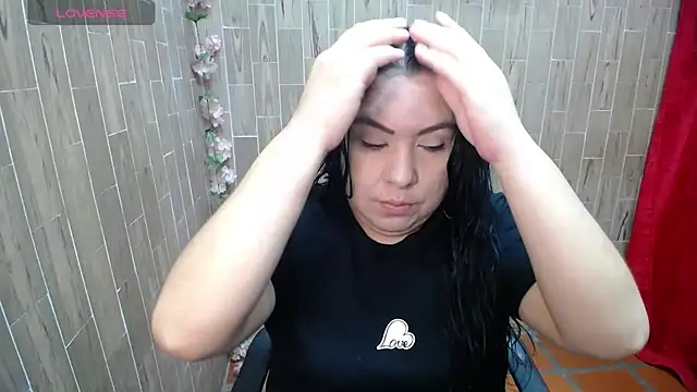 Snapshot of solyeria chatting on January 19, 12:58 am solyeria online show from January 19, 12:58 am