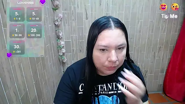 Snapshot of solyeria chatting on March 5, 9:16 am solyeria online show from March 5, 9:16 am