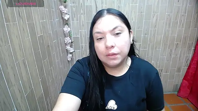 Snapshot of solyeria chatting on March 8, 1:36 am solyeria online show from March 8, 1:36 am