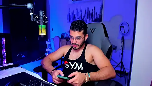 BrunoD31 online show from December 19, 4:41 am