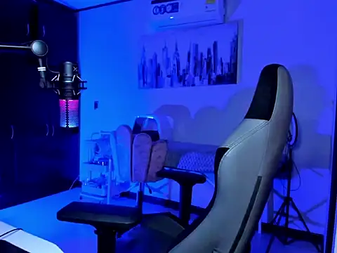 BrunoD31 online show from February 17, 4:31 am