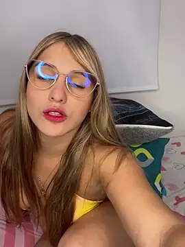 sophijenner online show from February 4, 7:29 am