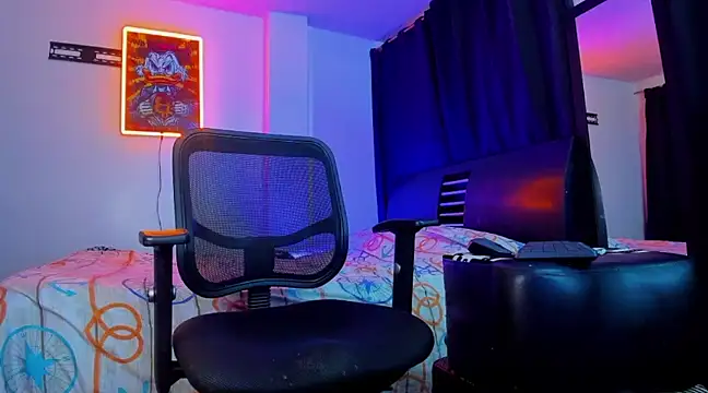 Snapshot of Giomar_Reyes chatting on March 7, 8:56 am Giomar Reyes online show from March 7, 8:56 am